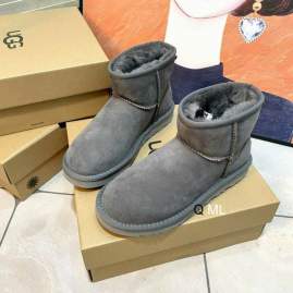 Picture of UGG Shoes _SKUUGGsz35-40ML091319761